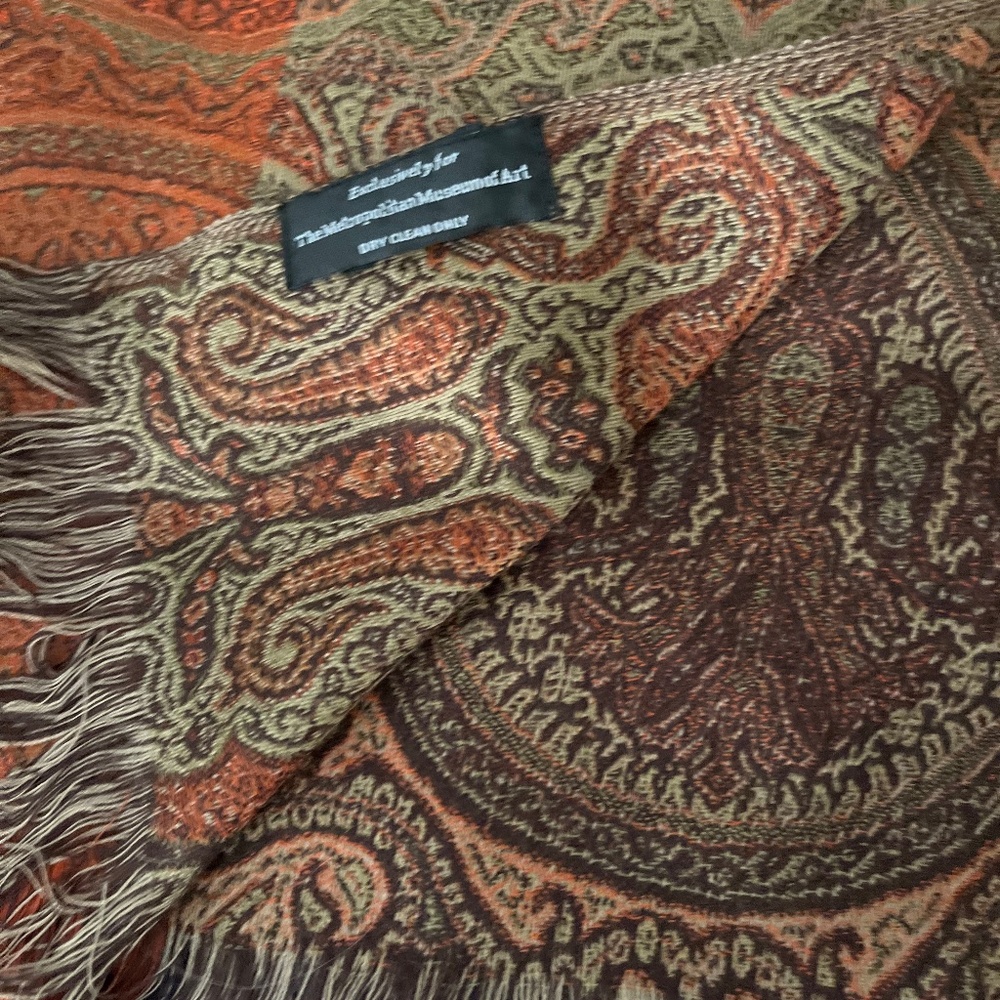 Metropolitan Museum large scarf wrap